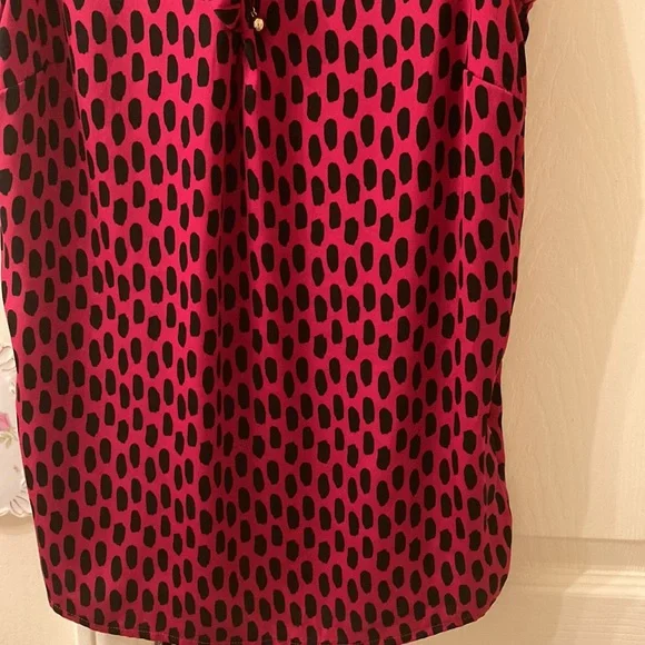 - Elizabeth McKay ruffle neck top - Picture 4 of 10